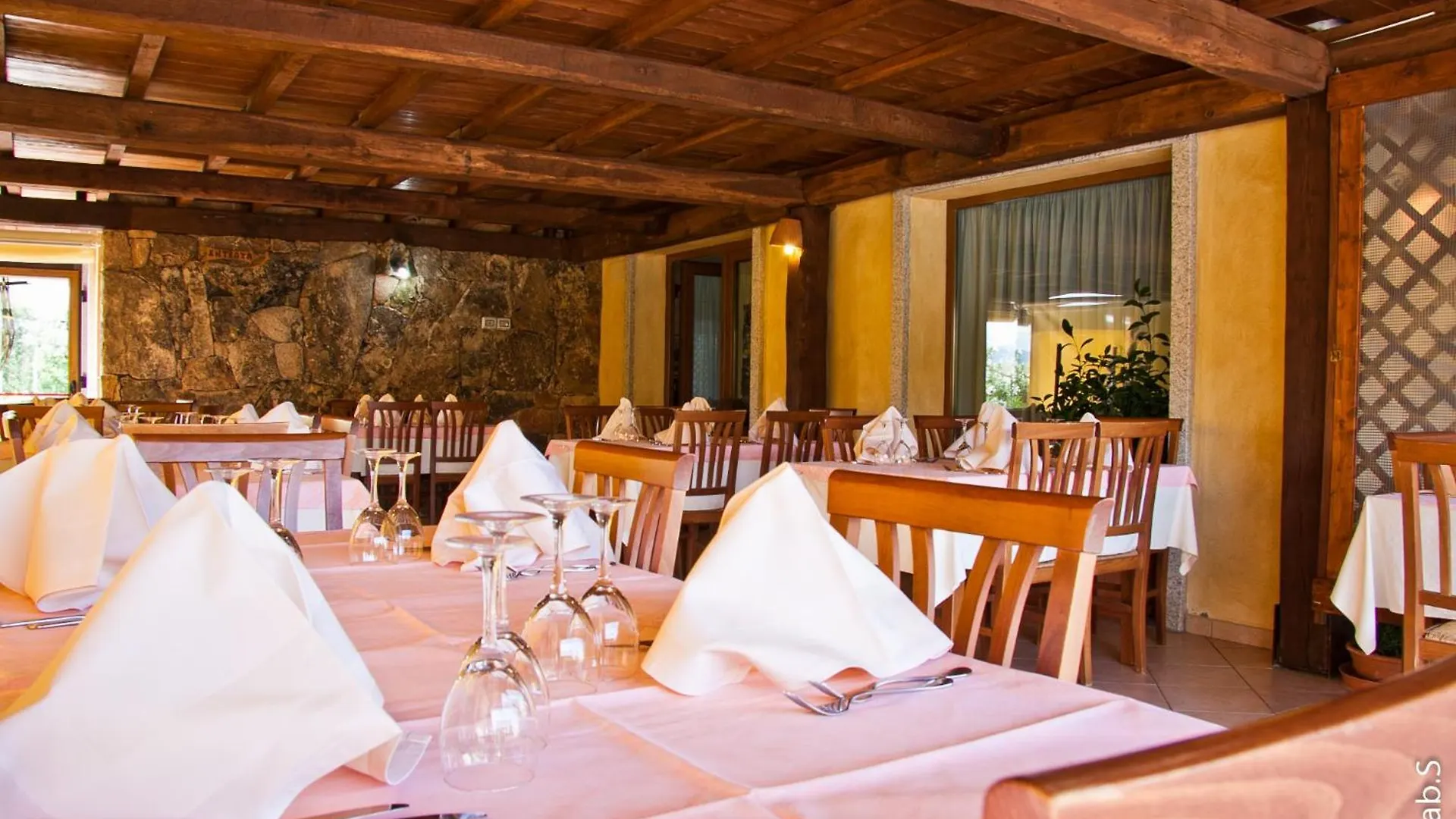 Hotel Alador Tanaunella 0*,  Italia